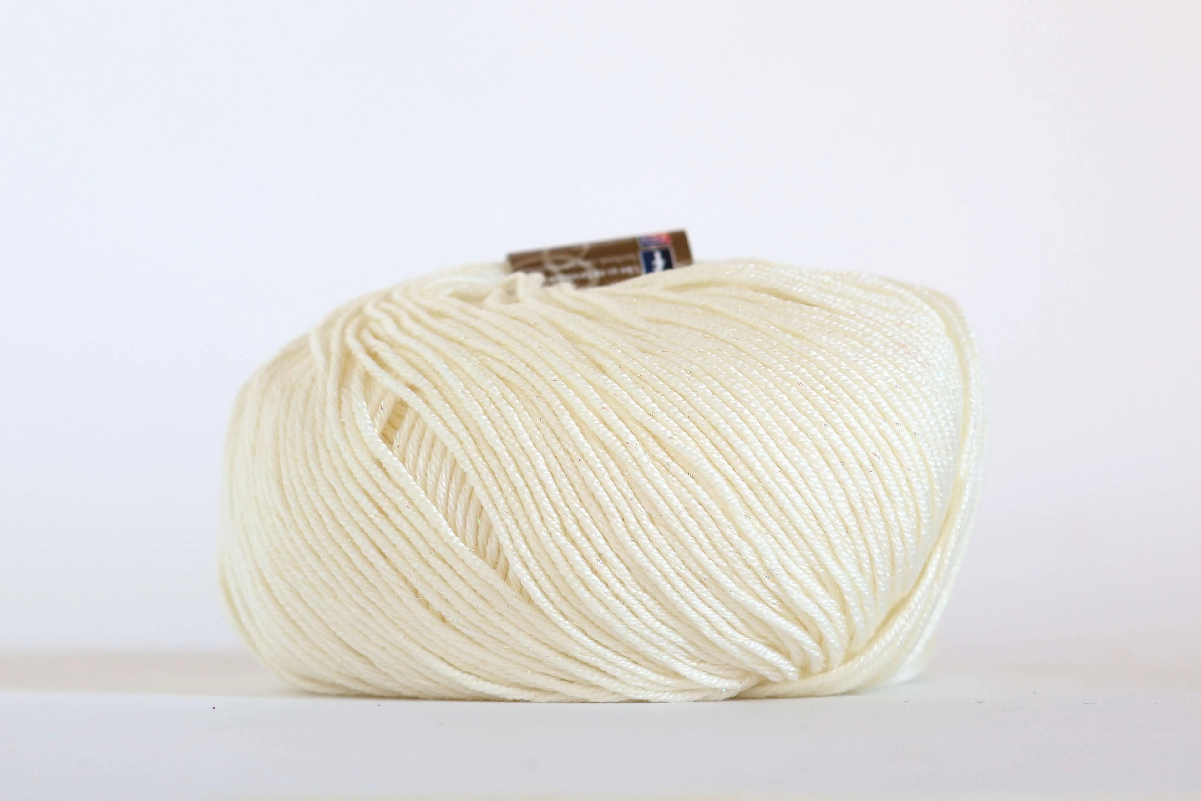 Baci Rubati 97% microfibra PC 3% Poliestere - Miss tricot - 50g x 130m